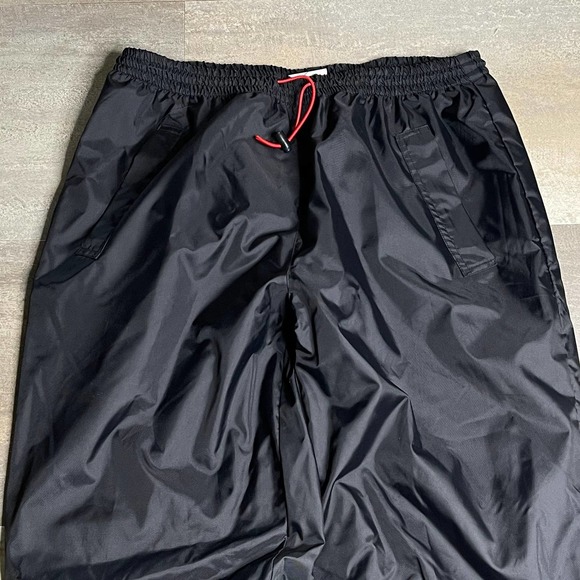 SOLD Marlboro Fleece Lined Nylon Joggers Large - Picture 2 of 7